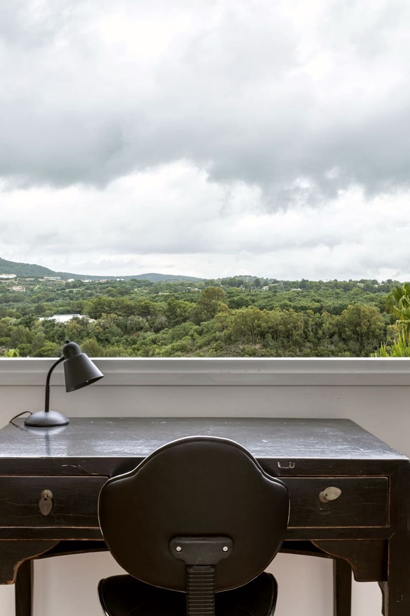 5 bedroom Villa for sale in Sotogrande with pool garage - € 1,080,000 (Ref: 9733304)