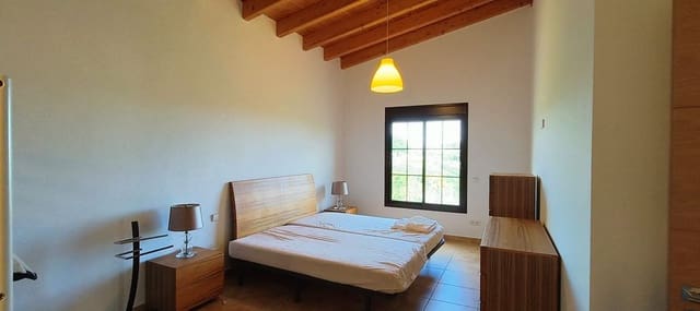 3 chambre Finca/Maison de Campagne à vendre à Estepona avec garage - 899 000 € (Ref: 9733306)