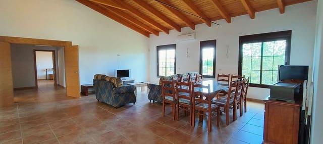 3 chambre Finca/Maison de Campagne à vendre à Estepona avec garage - 899 000 € (Ref: 9733306)