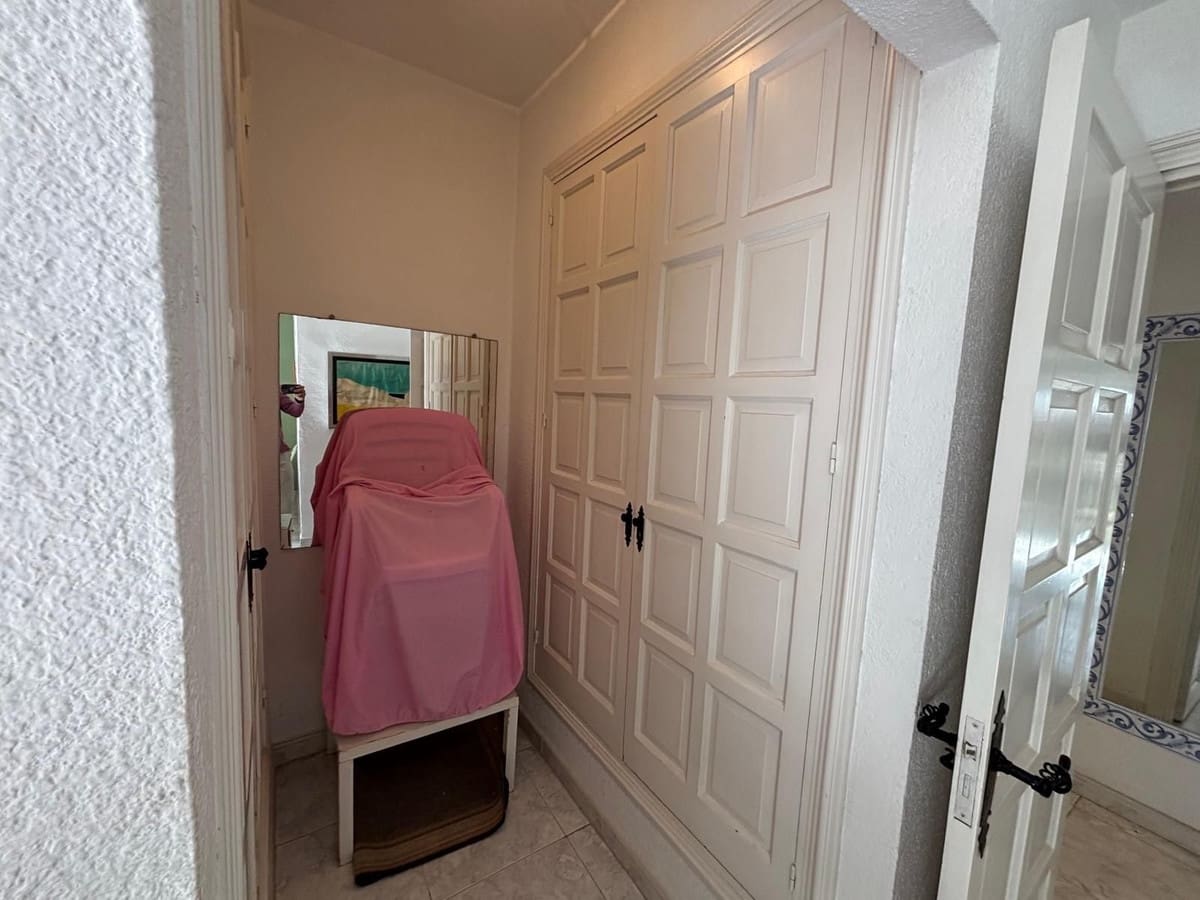 3 bedroom Apartment for sale in Nueva Andalucia with pool garage - € 895,000 (Ref: 9733307)