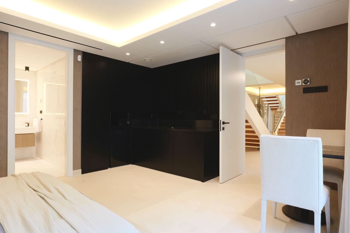 7 sovrum Villa till salu i Benahavis med pool garage - 13 500 000 € (Ref: 9733308)