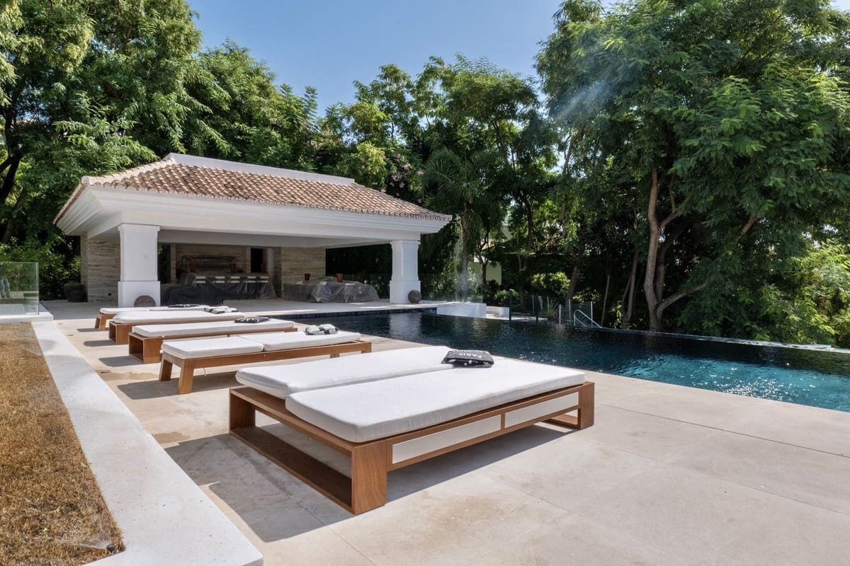 7 sovrum Villa till salu i Benahavis med pool garage - 13 500 000 € (Ref: 9733308)