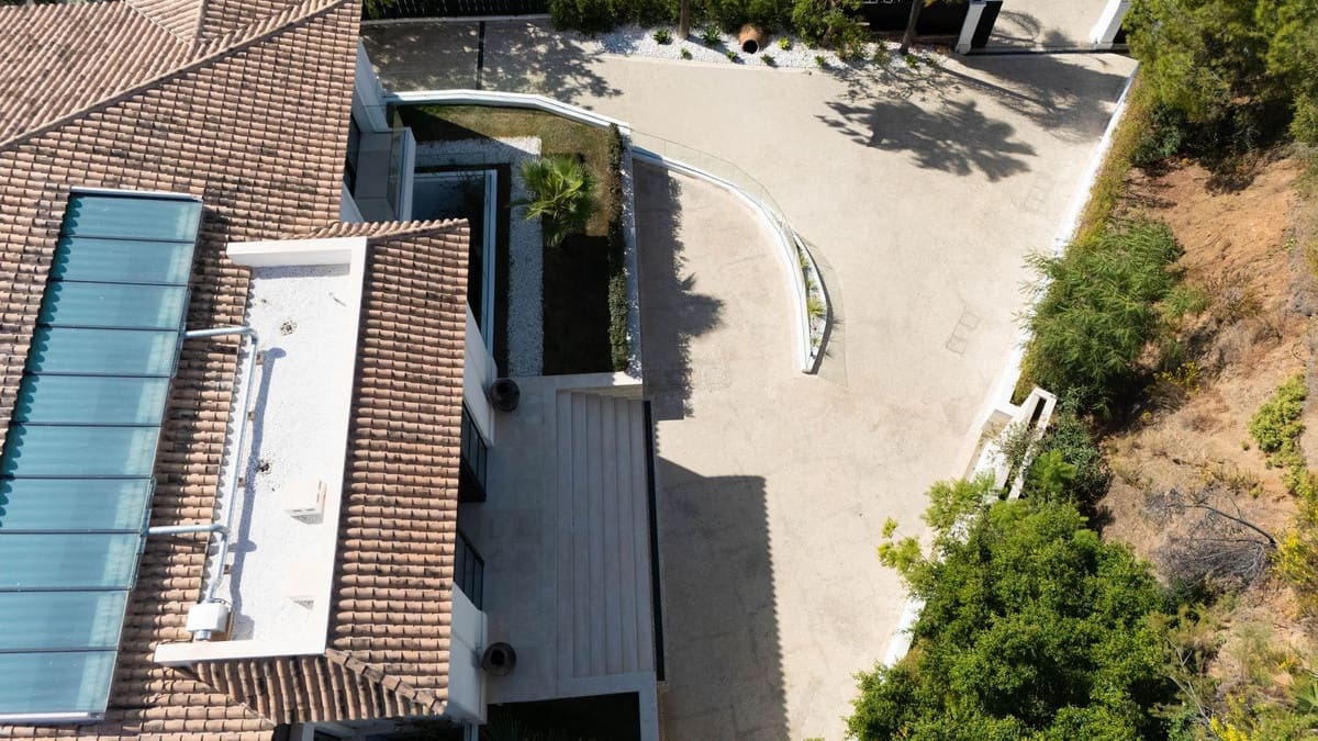 7 sovrum Villa till salu i Benahavis med pool garage - 13 500 000 € (Ref: 9733308)