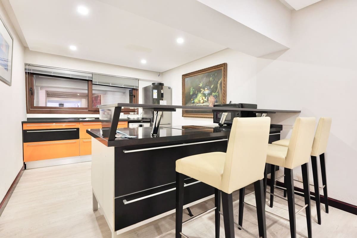 9 bedroom Villa for sale in La Mairena with pool garage - € 12,500,000 (Ref: 9733309)