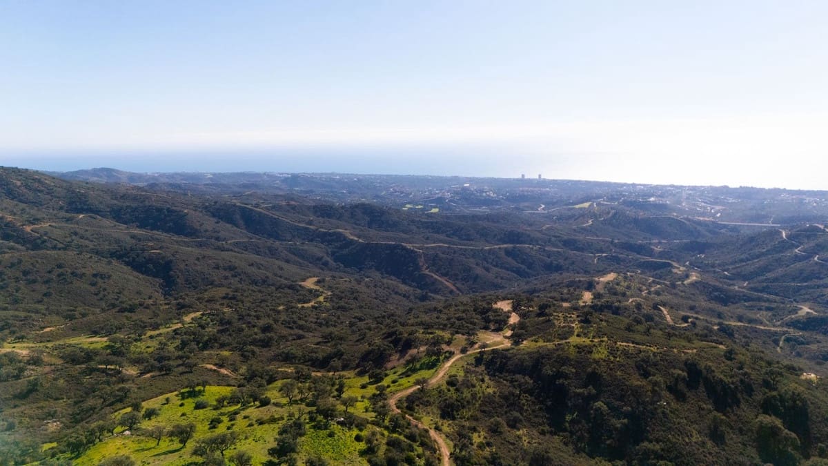 9 bedroom Villa for sale in La Mairena with pool garage - € 12,500,000 (Ref: 9733309)