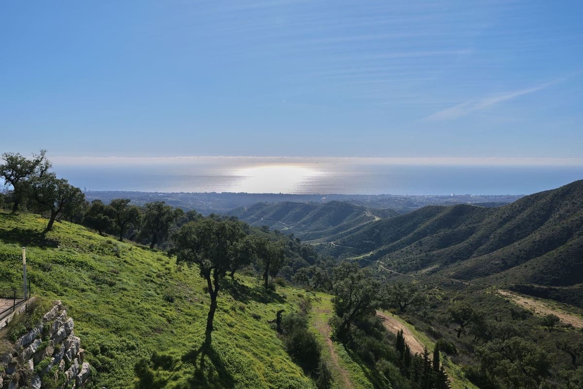 9 bedroom Villa for sale in La Mairena with pool garage - € 12,500,000 (Ref: 9733309)