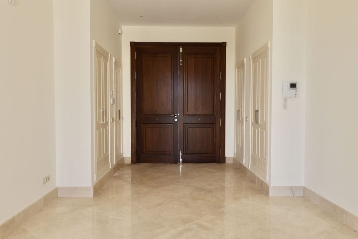 6 bedroom Villa for sale in Los Arqueros with pool garage - € 4,750,000 (Ref: 9733314)