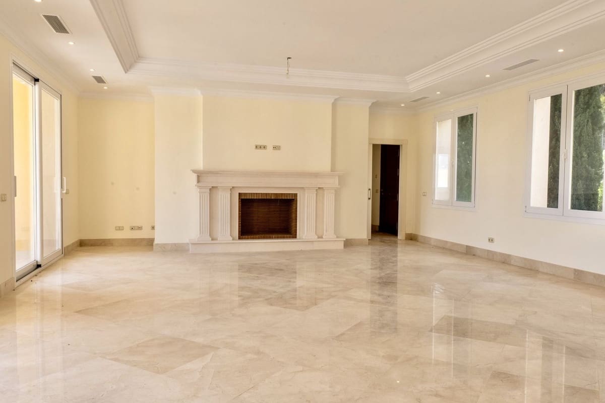 6 bedroom Villa for sale in Los Arqueros with pool garage - € 4,750,000 (Ref: 9733314)