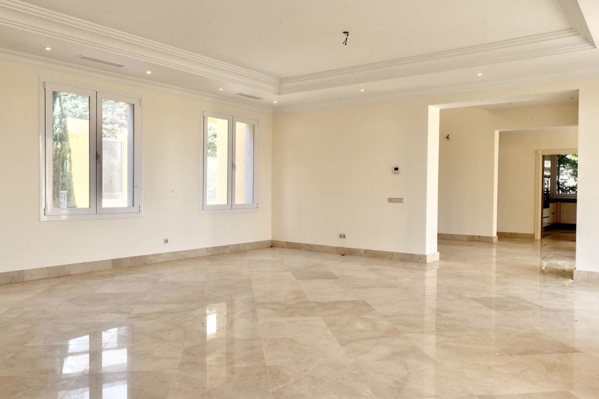 6 bedroom Villa for sale in Los Arqueros with pool garage - € 4,750,000 (Ref: 9733314)