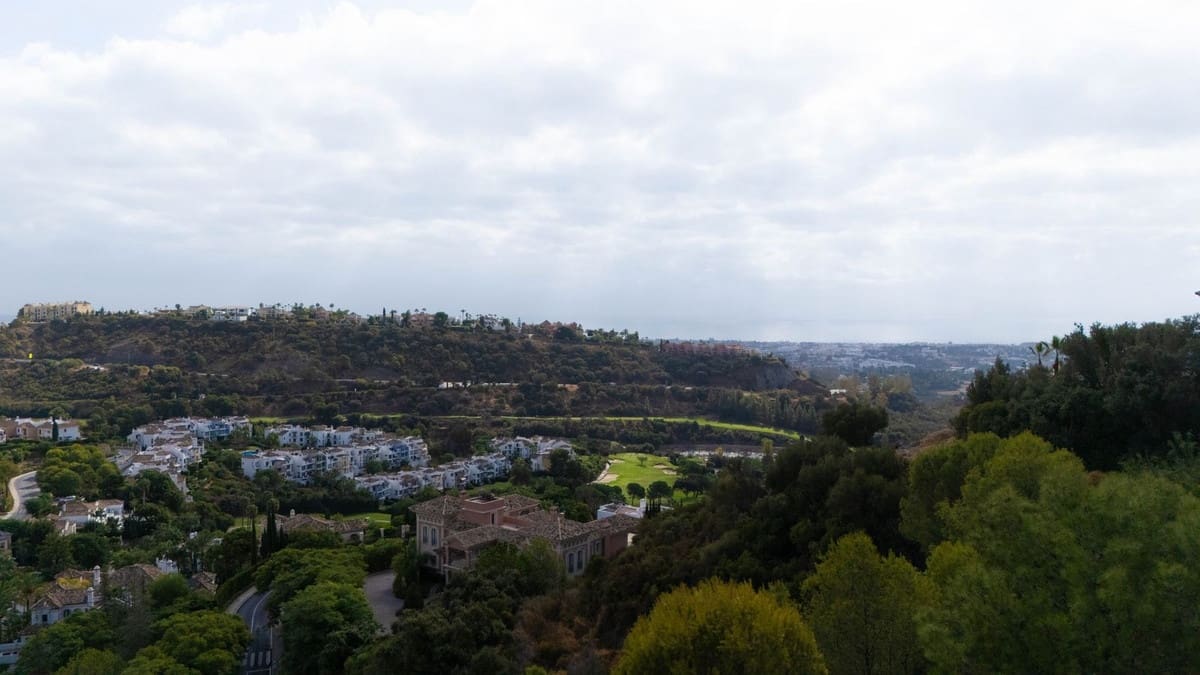 6 bedroom Villa for sale in Los Arqueros with pool garage - € 4,750,000 (Ref: 9733314)