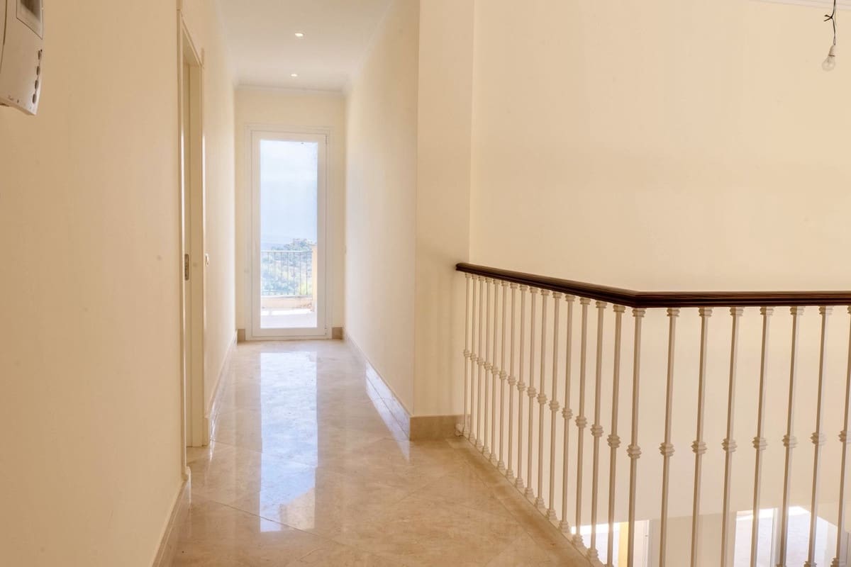 6 bedroom Villa for sale in Los Arqueros with pool garage - € 4,750,000 (Ref: 9733314)