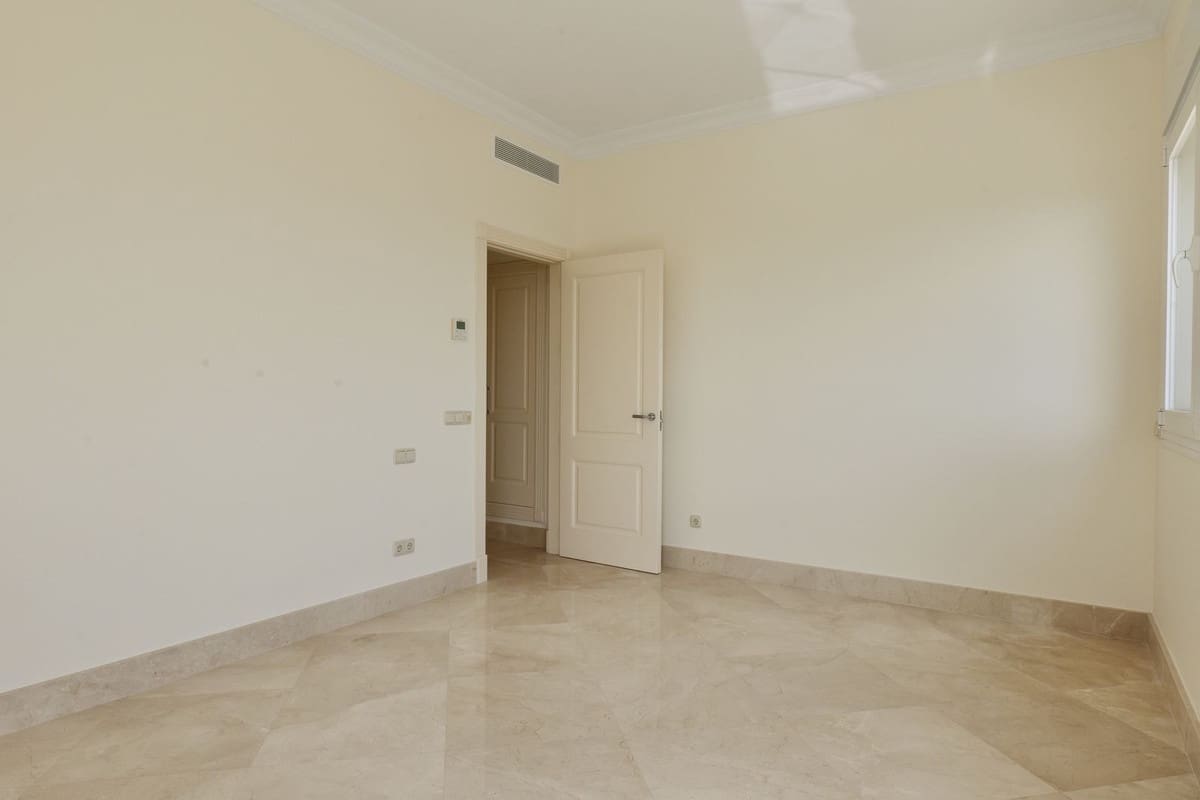 6 bedroom Villa for sale in Los Arqueros with pool garage - € 4,750,000 (Ref: 9733314)