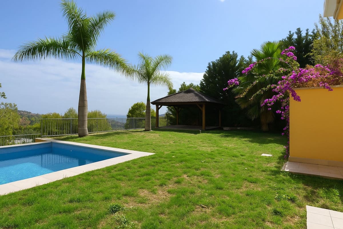6 bedroom Villa for sale in Los Arqueros with pool garage - € 4,750,000 (Ref: 9733314)