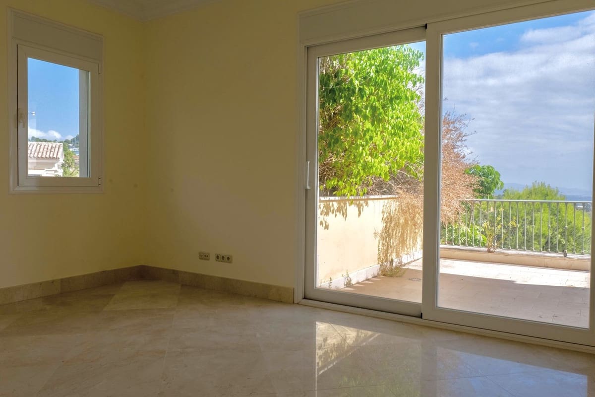 6 bedroom Villa for sale in Los Arqueros with pool garage - € 4,750,000 (Ref: 9733314)