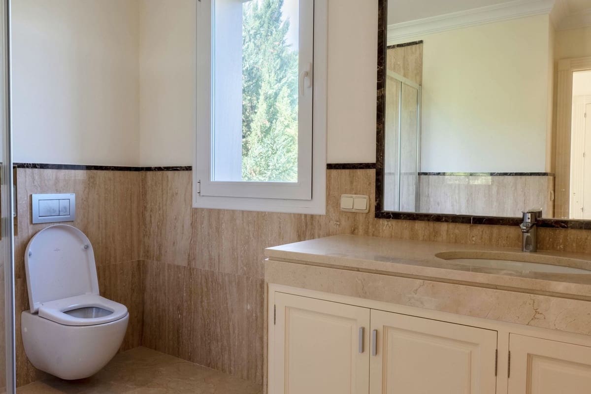 6 bedroom Villa for sale in Los Arqueros with pool garage - € 4,750,000 (Ref: 9733314)