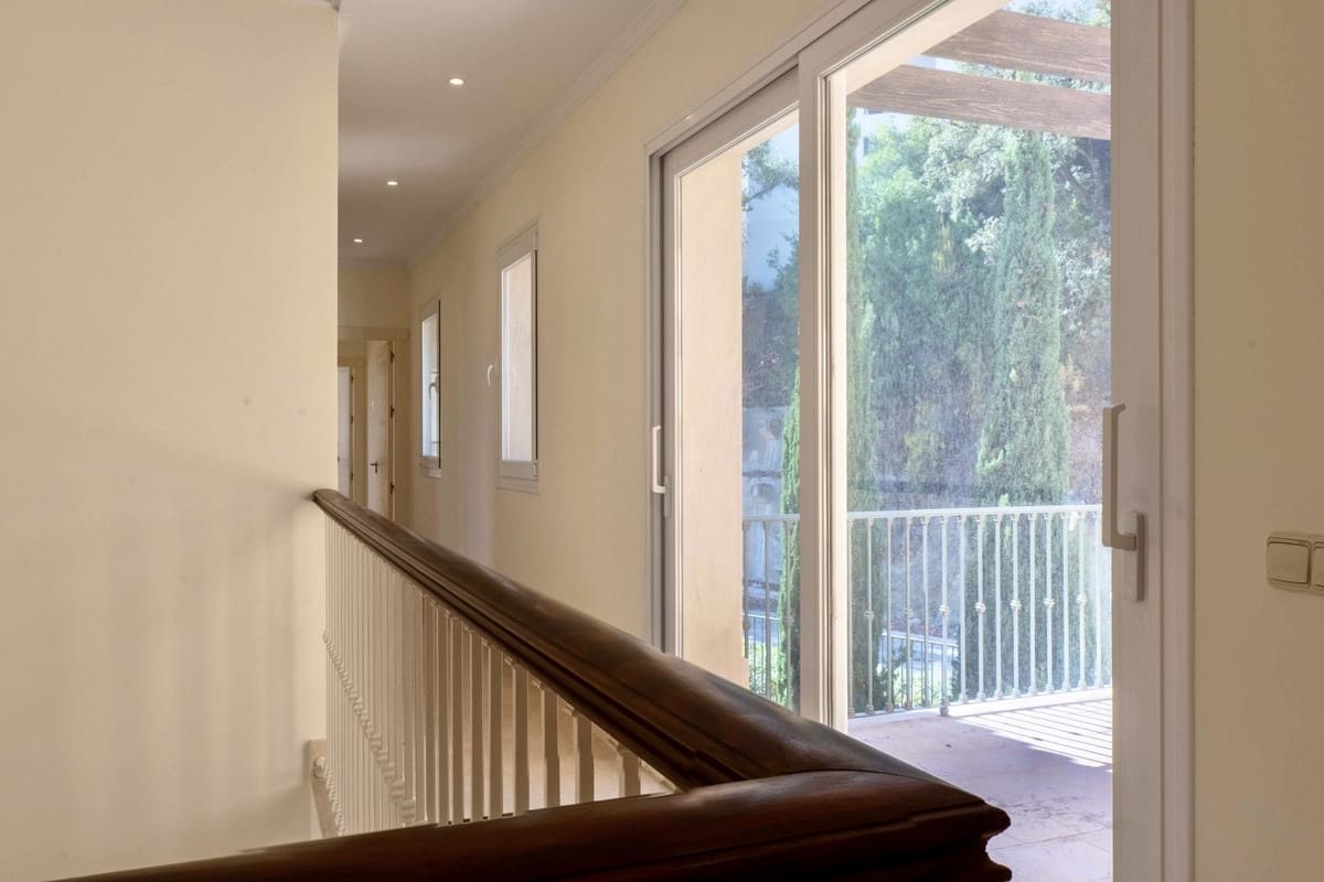 6 bedroom Villa for sale in Los Arqueros with pool garage - € 4,750,000 (Ref: 9733314)