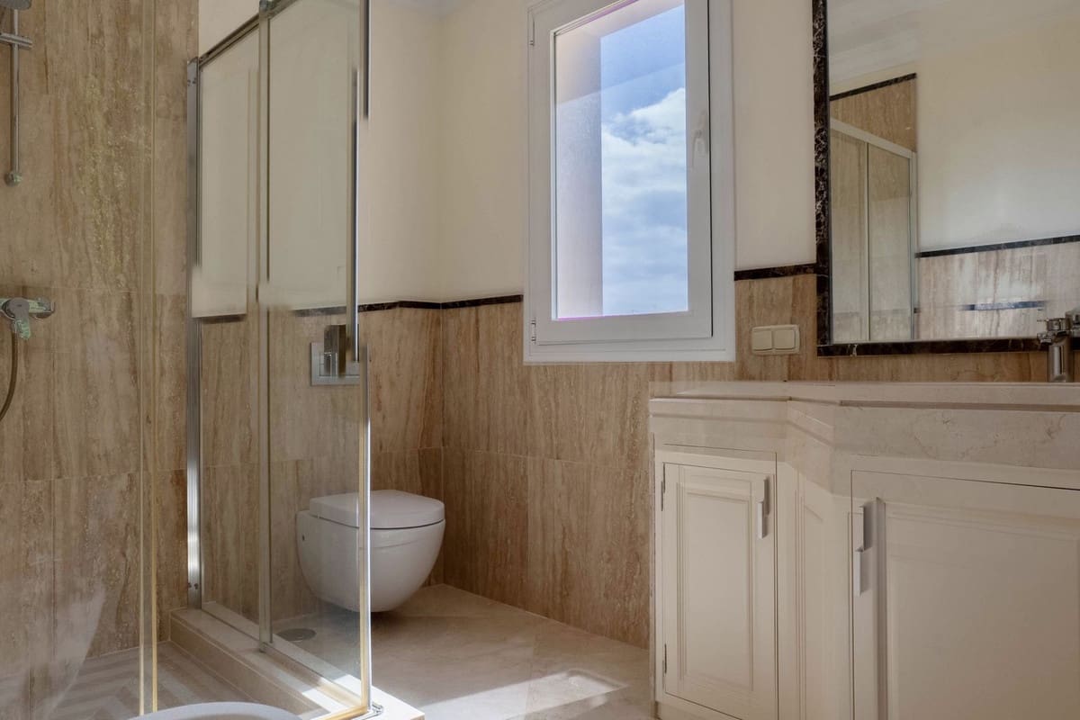 6 bedroom Villa for sale in Los Arqueros with pool garage - € 4,750,000 (Ref: 9733314)