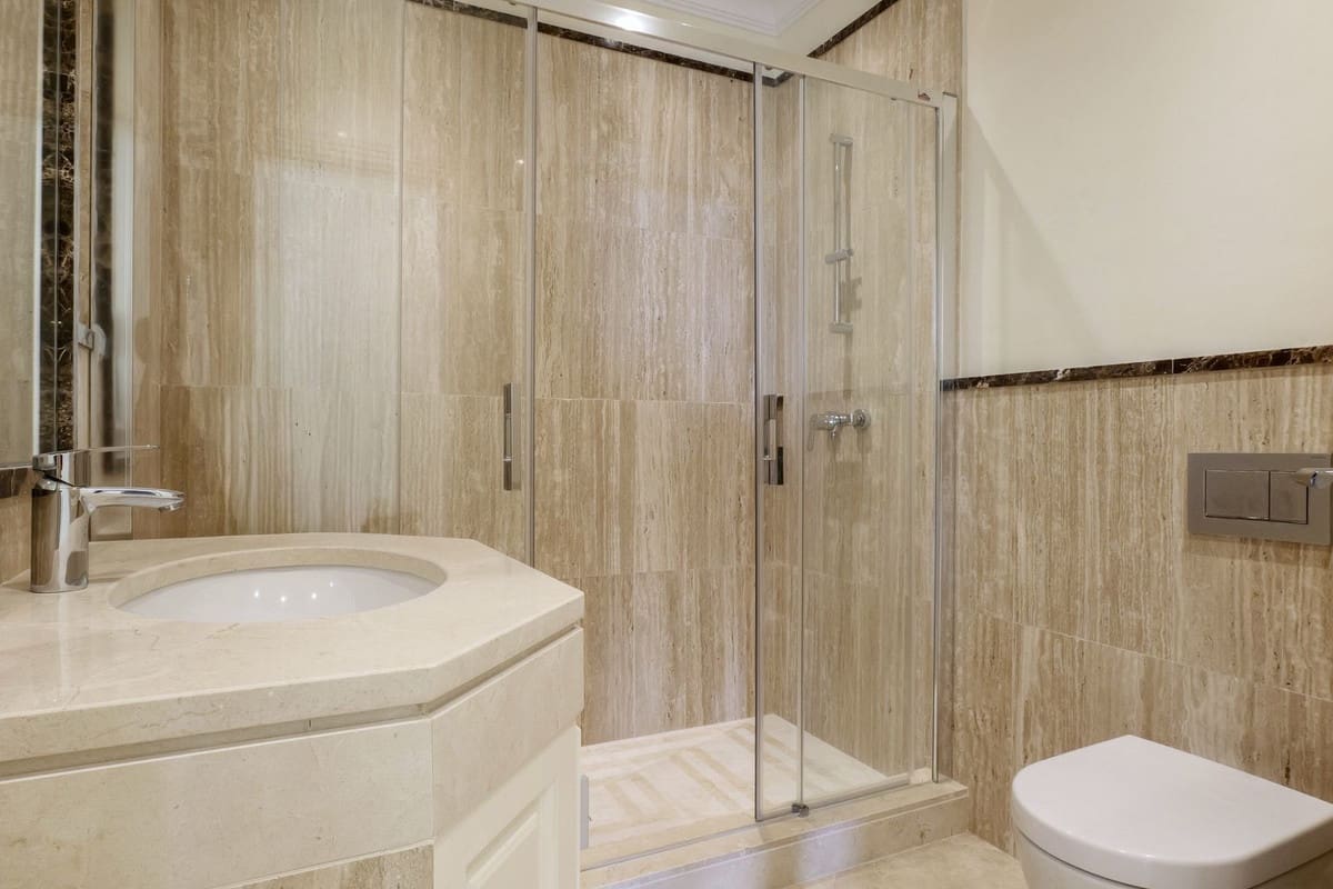 6 bedroom Villa for sale in Los Arqueros with pool garage - € 4,750,000 (Ref: 9733314)