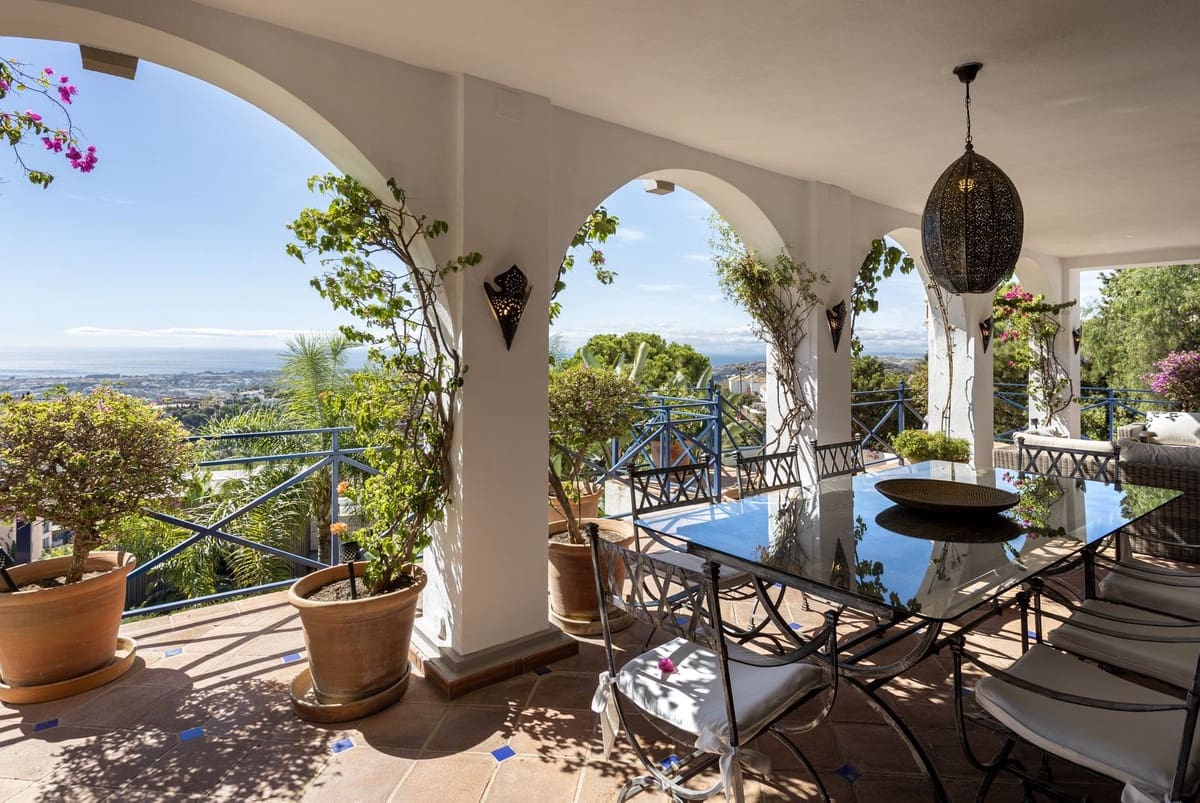 7 sovrum Villa till salu i Benahavis med pool garage - 4 500 000 € (Ref: 9733316)