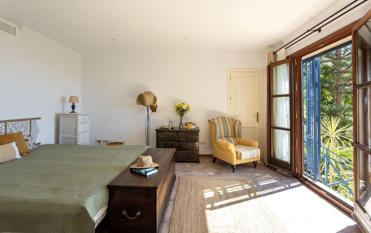 7 sovrum Villa till salu i Benahavis med pool garage - 4 500 000 € (Ref: 9733316)