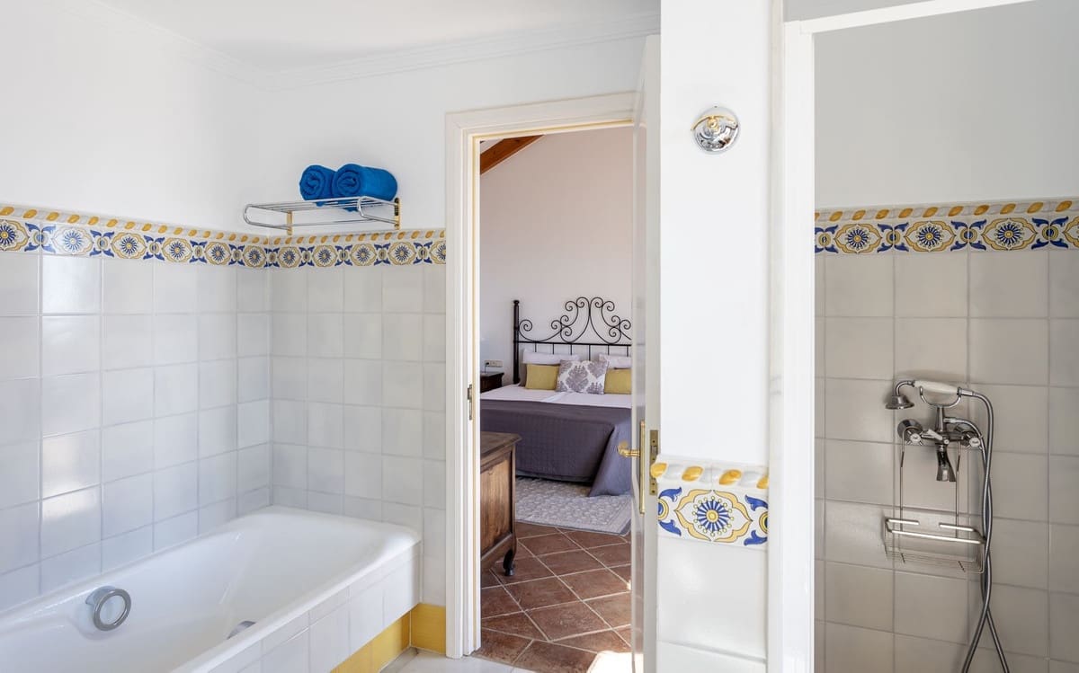 7 sovrum Villa till salu i Benahavis med pool garage - 4 500 000 € (Ref: 9733316)