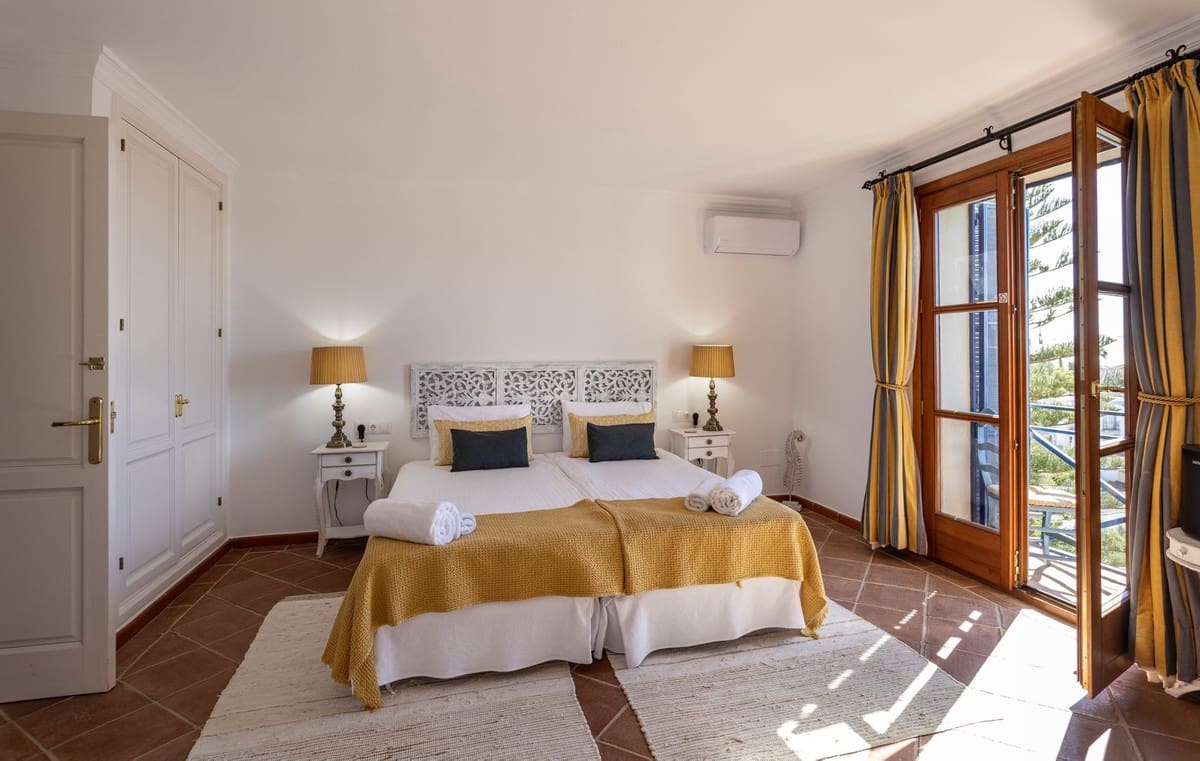 7 sovrum Villa till salu i Benahavis med pool garage - 4 500 000 € (Ref: 9733316)