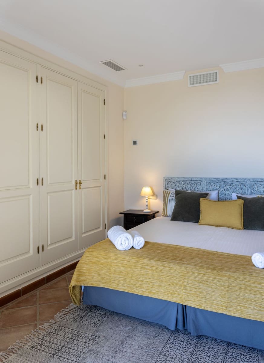 7 sovrum Villa till salu i Benahavis med pool garage - 4 500 000 € (Ref: 9733316)