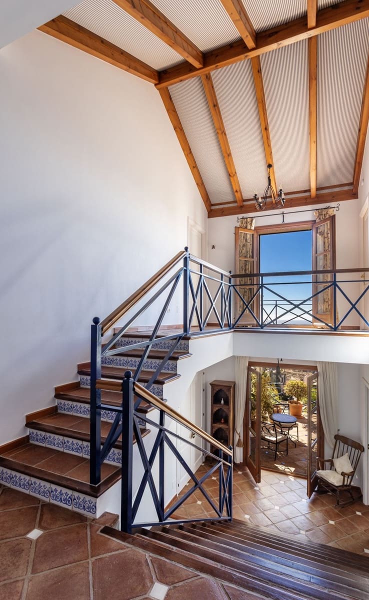 7 sovrum Villa till salu i Benahavis med pool garage - 4 500 000 € (Ref: 9733316)