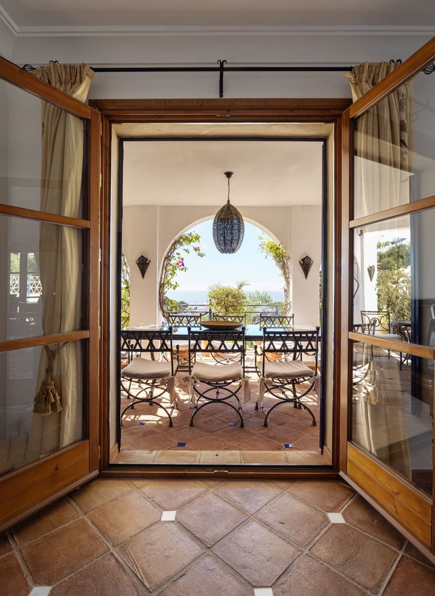 7 sovrum Villa till salu i Benahavis med pool garage - 4 500 000 € (Ref: 9733316)