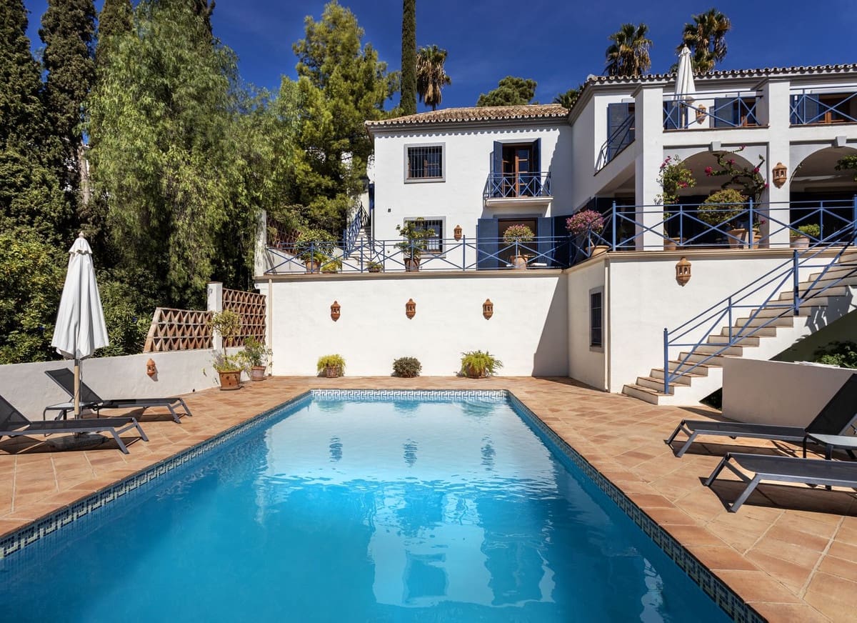 7 sovrum Villa till salu i Benahavis med pool garage - 4 500 000 € (Ref: 9733316)
