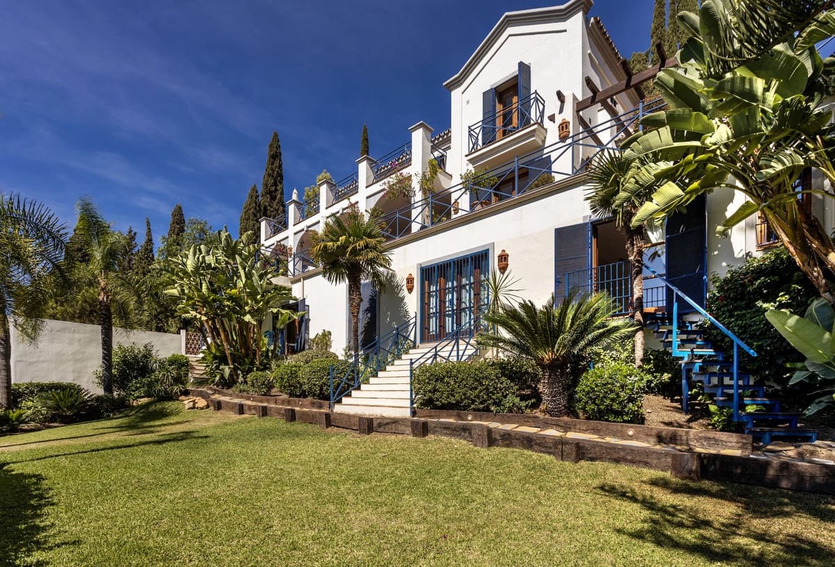 7 sovrum Villa till salu i Benahavis med pool garage - 4 500 000 € (Ref: 9733316)