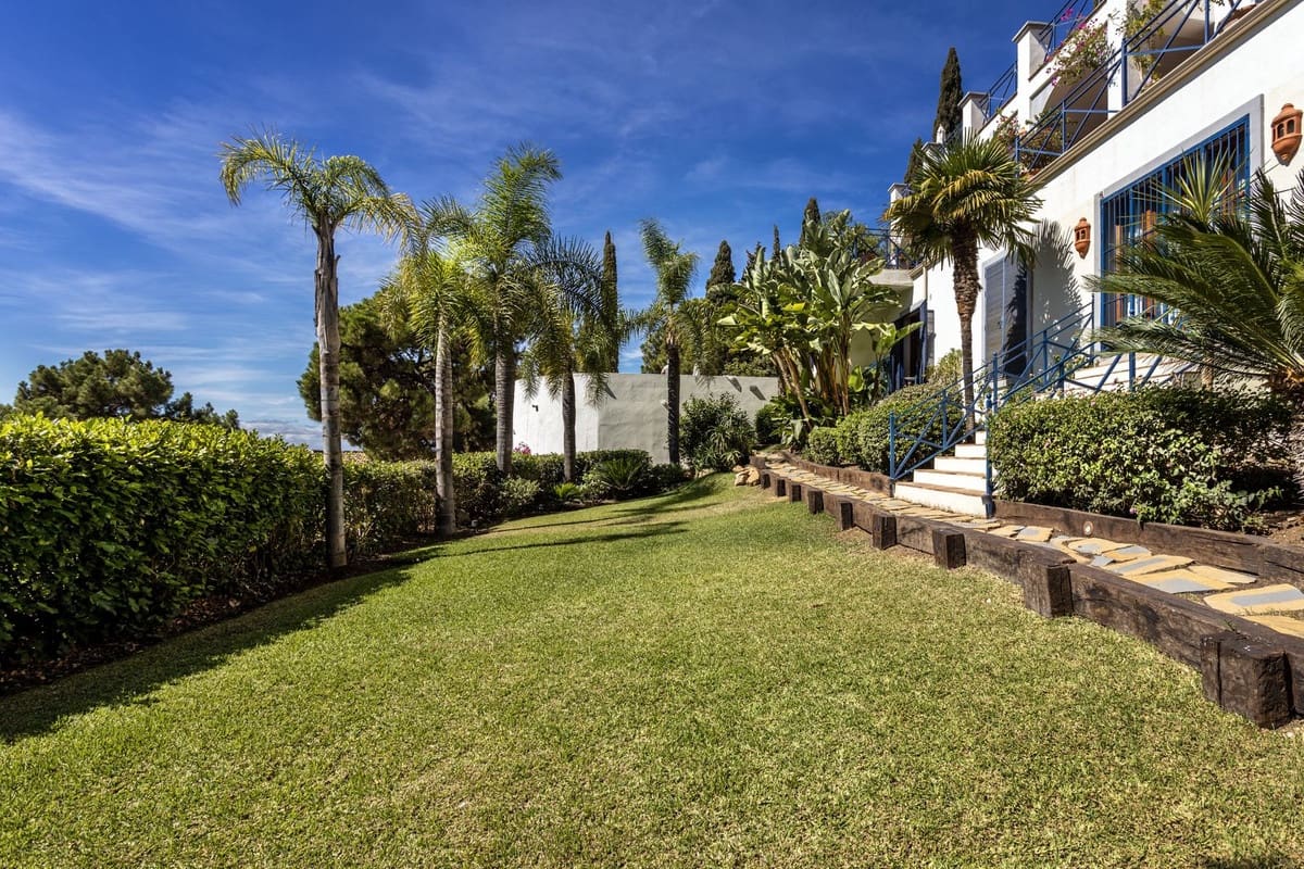 7 sovrum Villa till salu i Benahavis med pool garage - 4 500 000 € (Ref: 9733316)