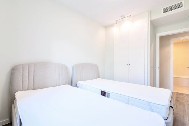 3 bedroom Apartment for holiday rental in Cancelada, Estepona with pool garage - € 2,000 (Ref: 9733318)