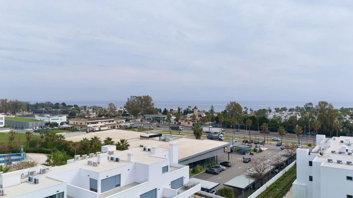 3 bedroom Apartment for holiday rental in Cancelada with pool garage - € 2,000 (Ref: 9733318)