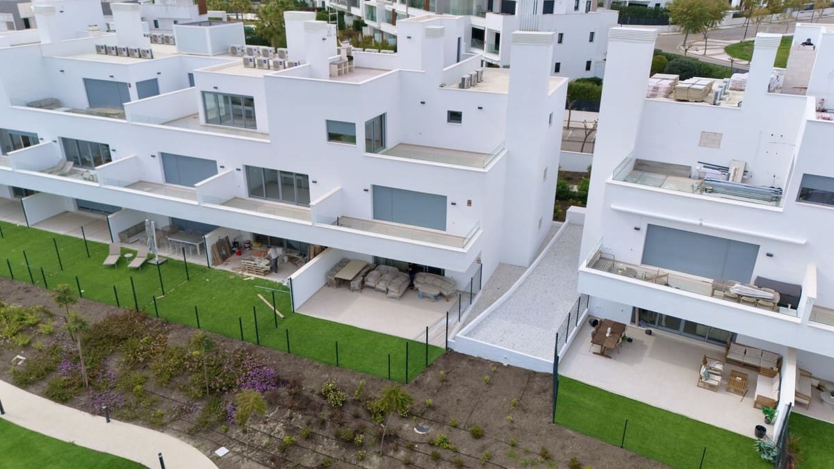 3 bedroom Apartment for holiday rental in Cancelada with pool garage - € 2,000 (Ref: 9733318)