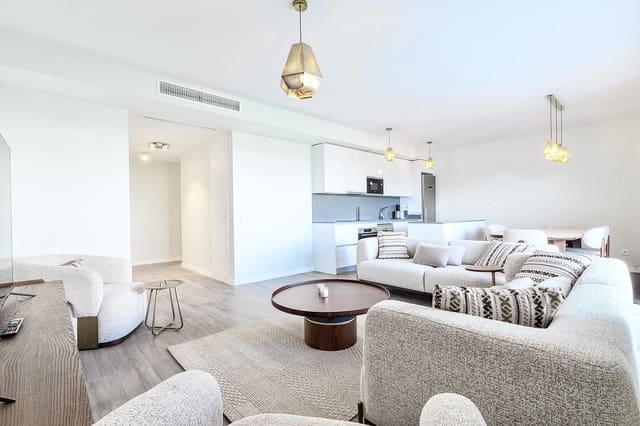 Appartement de 3 chambres de location de vacances à Cancelada, Estepona avec piscine garage - 2 000 € (Ref: 9733318)