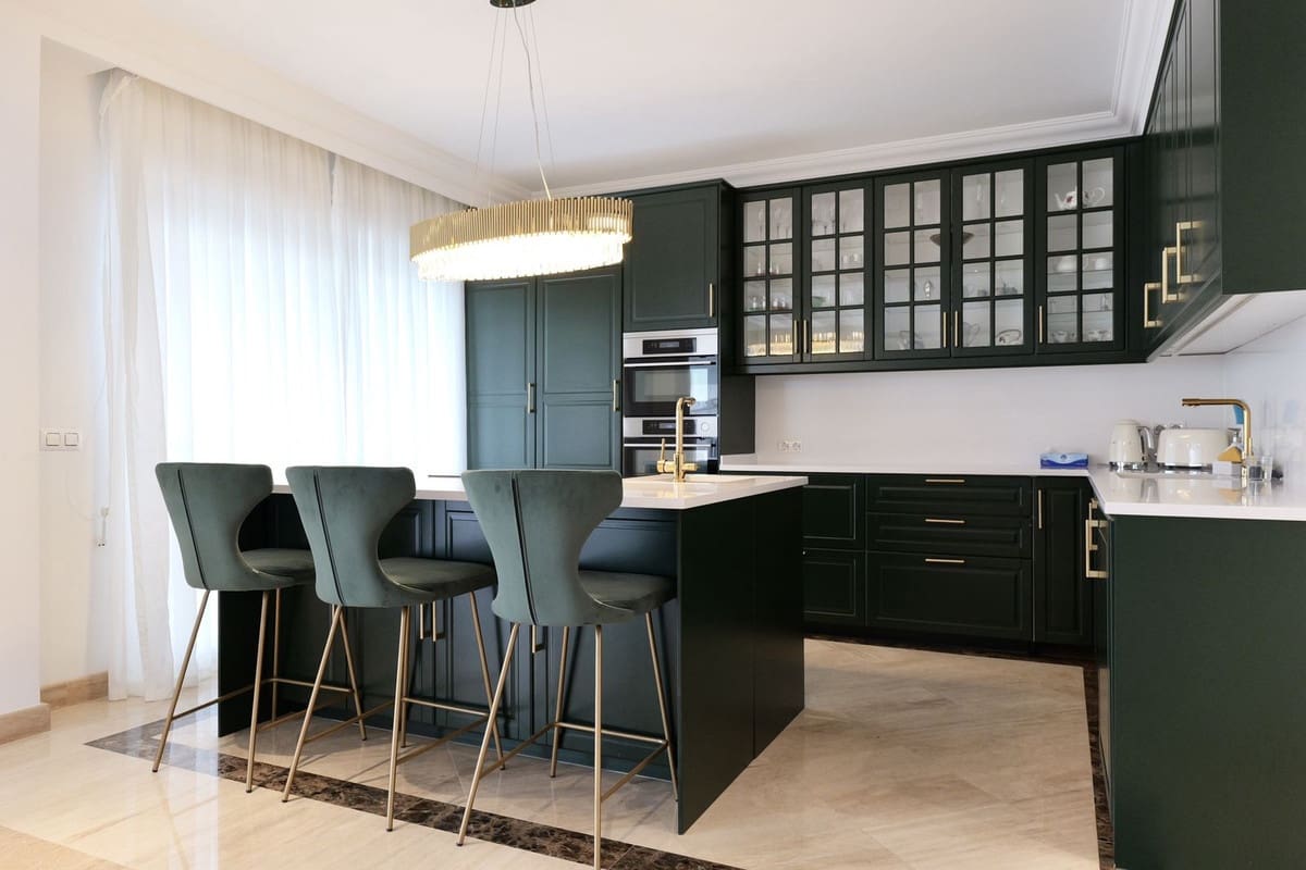 3 bedroom Penthouse for sale in Puerto Banus with pool garage - € 2,330,000 (Ref: 9733319)