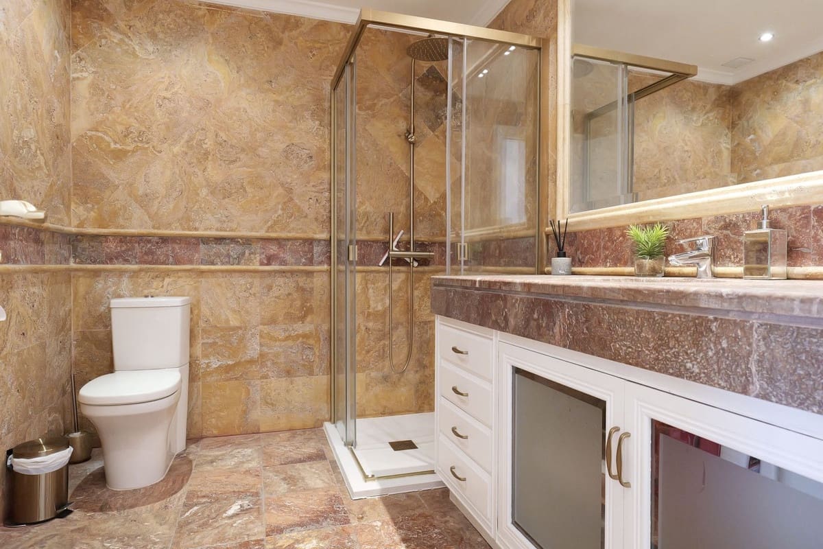 3 bedroom Penthouse for sale in Puerto Banus with pool garage - € 2,330,000 (Ref: 9733319)