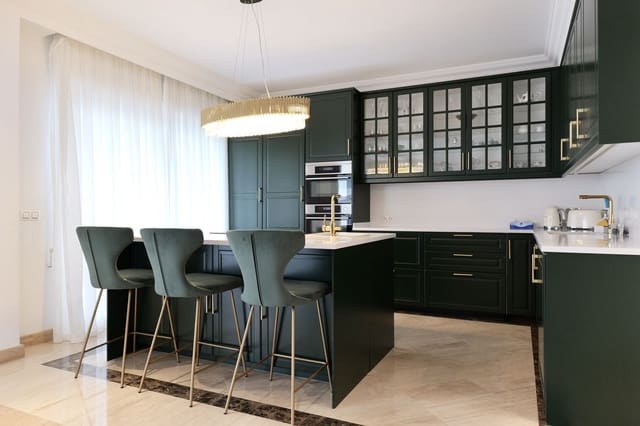 3 soverom Penthouse til salgs i Puerto Banus, Marbella med svømmebasseng garasje - € 2 330 000 (Ref: 9733319)