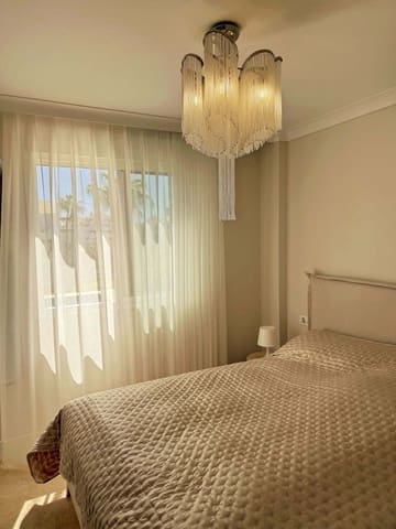 2 bedroom Apartment for holiday rental in Estepona with pool garage - € 750 (Ref: 9733322)