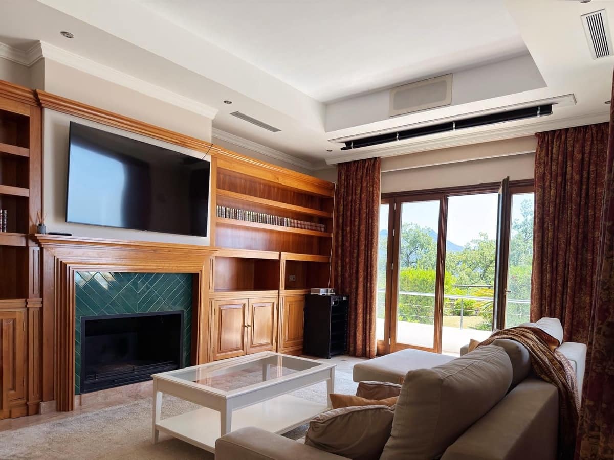 5 bedroom Villa for rent in La Zagaleta with pool garage - € 19,500 (Ref: 9733323)