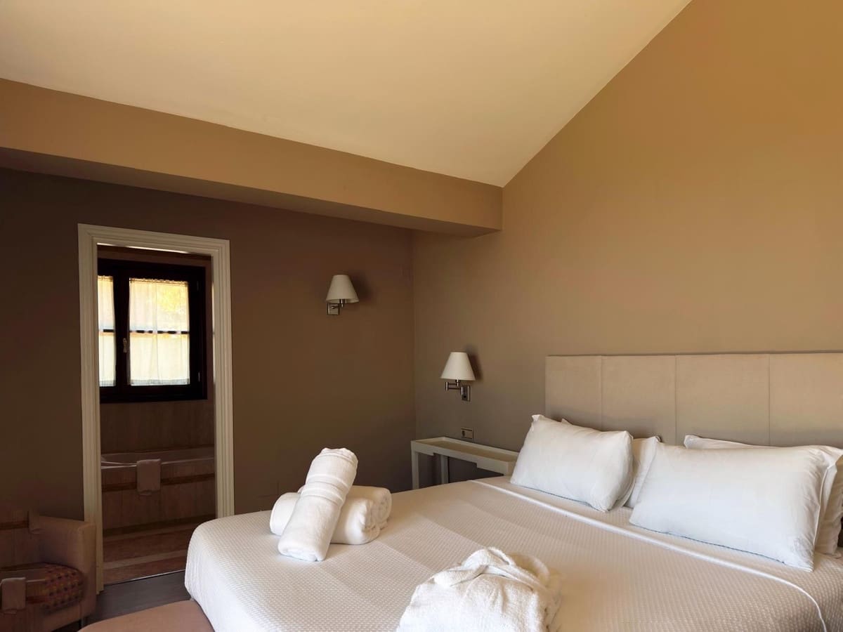 5 bedroom Villa for rent in La Zagaleta with pool garage - € 19,500 (Ref: 9733323)