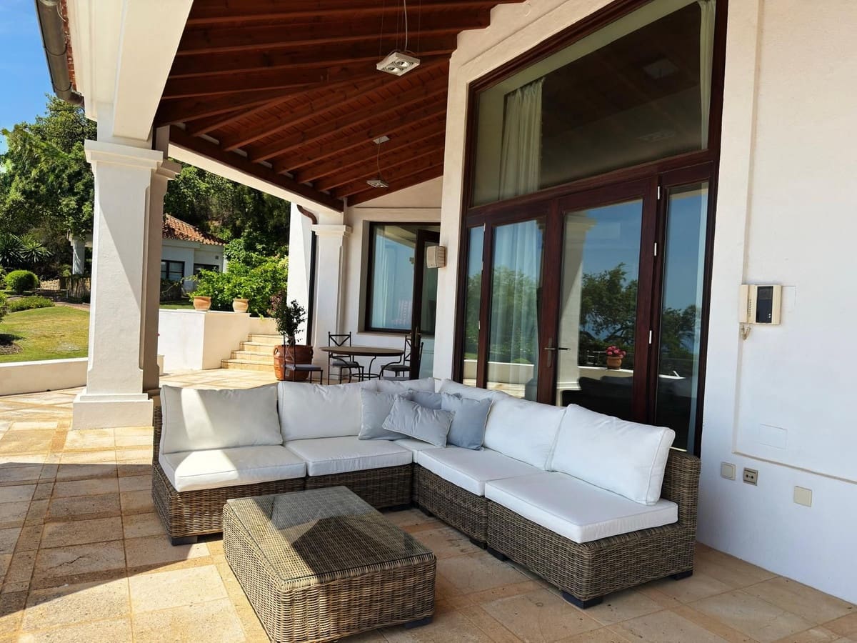 5 bedroom Villa for rent in La Zagaleta with pool garage - € 19,500 (Ref: 9733323)