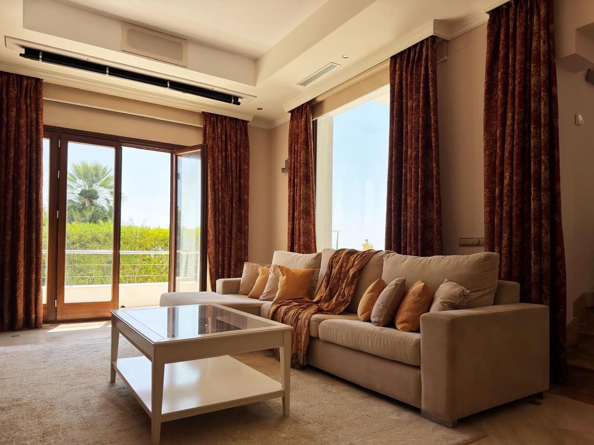 5 bedroom Villa for rent in La Zagaleta with pool garage - € 19,500 (Ref: 9733323)