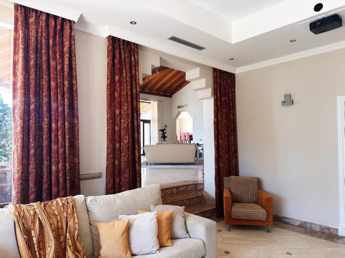 5 bedroom Villa for rent in La Zagaleta with pool garage - € 19,500 (Ref: 9733323)