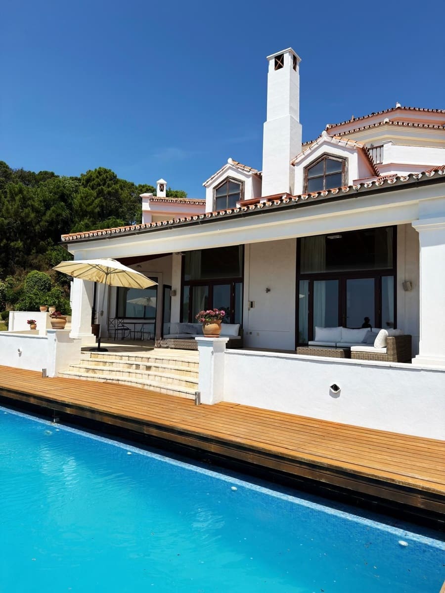 5 bedroom Villa for rent in La Zagaleta with pool garage - € 19,500 (Ref: 9733323)