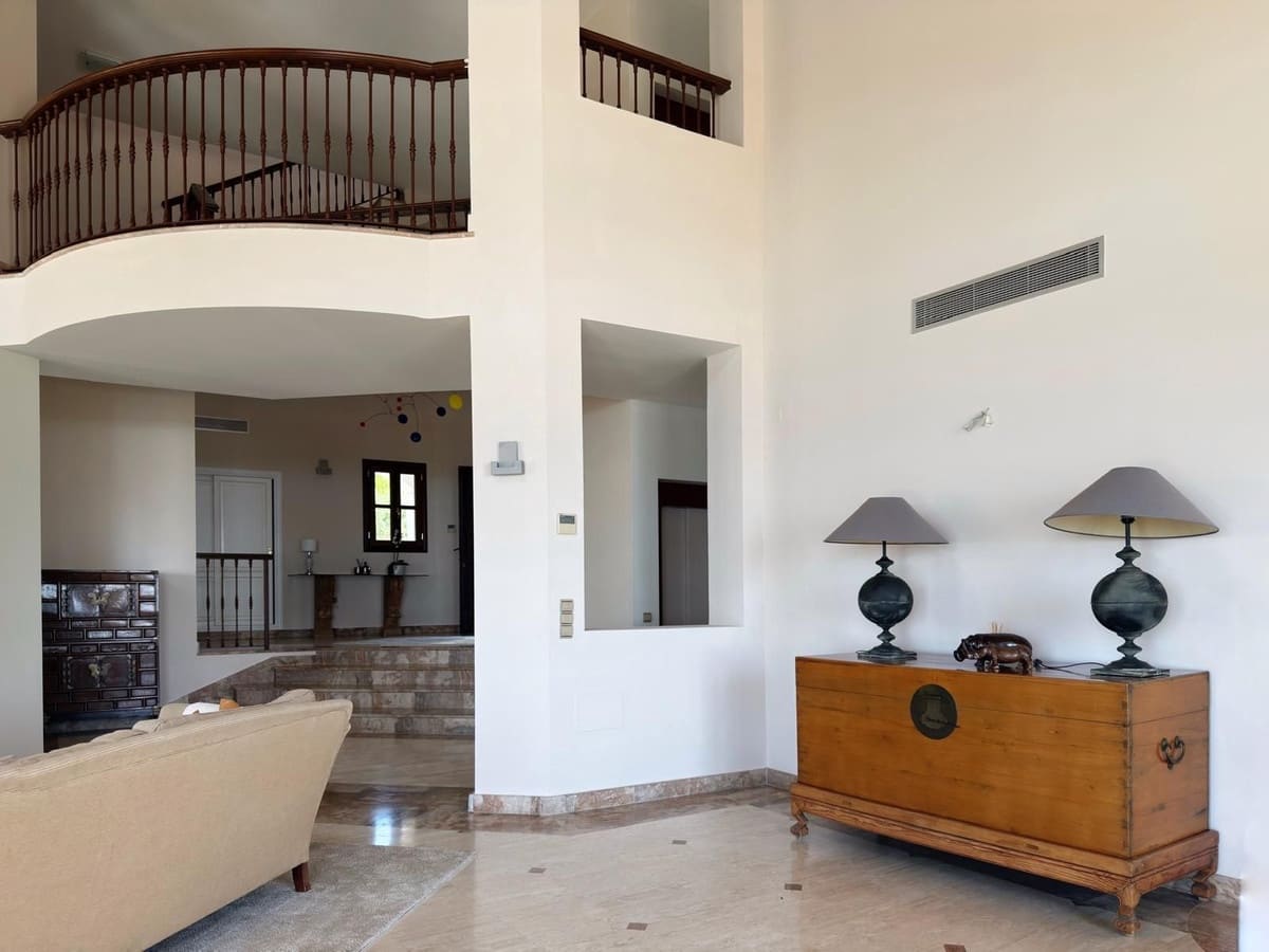 5 bedroom Villa for rent in La Zagaleta with pool garage - € 19,500 (Ref: 9733323)