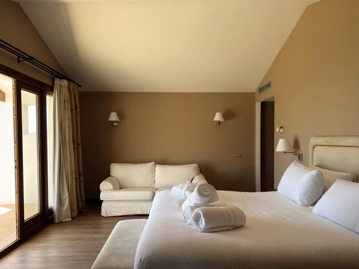 Villa/Maison de 5 chambres de location de vacances à La Zagaleta avec piscine garage - 10 000 € (Ref: 9733324)