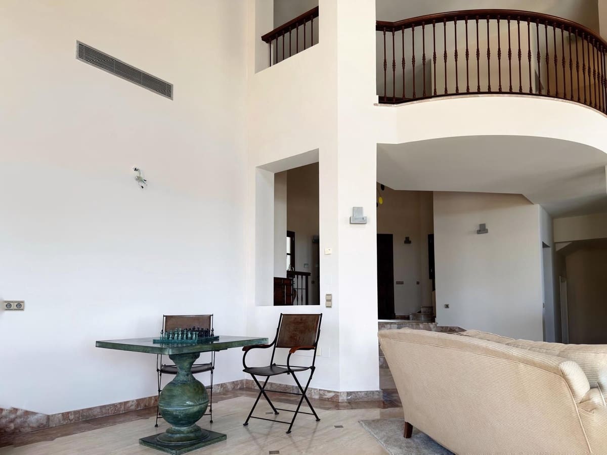 Villa/Maison de 5 chambres de location de vacances à La Zagaleta avec piscine garage - 10 000 € (Ref: 9733324)