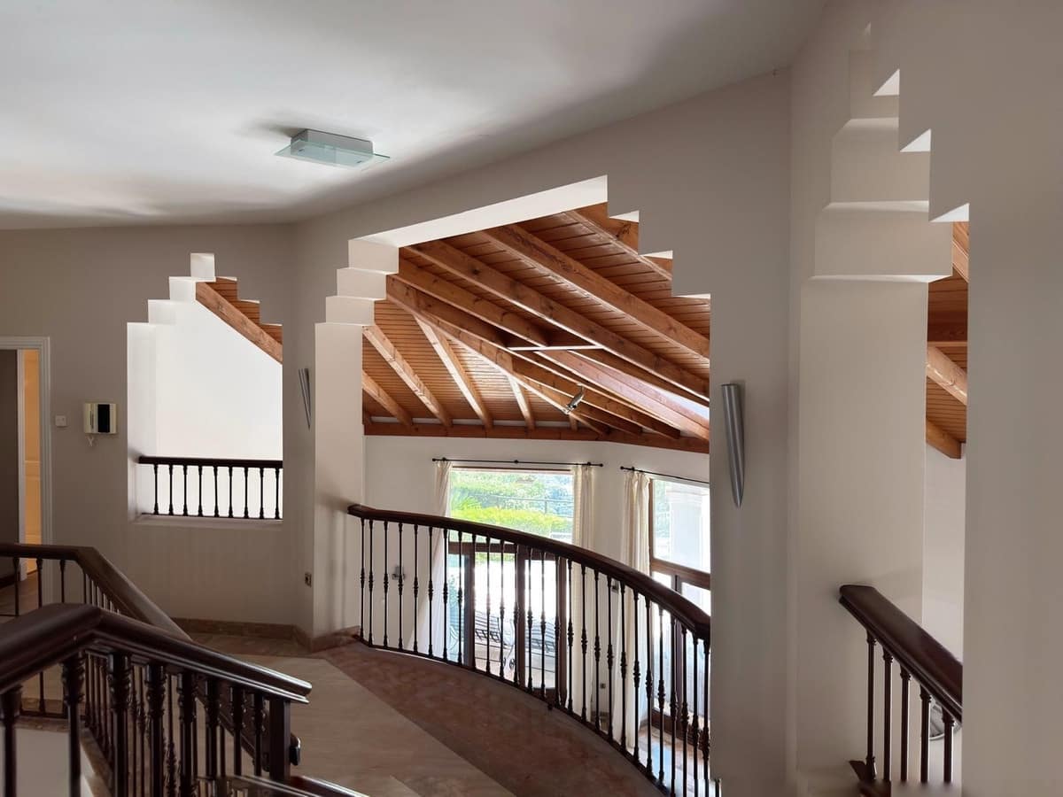 Villa/Maison de 5 chambres de location de vacances à La Zagaleta avec piscine garage - 10 000 € (Ref: 9733324)